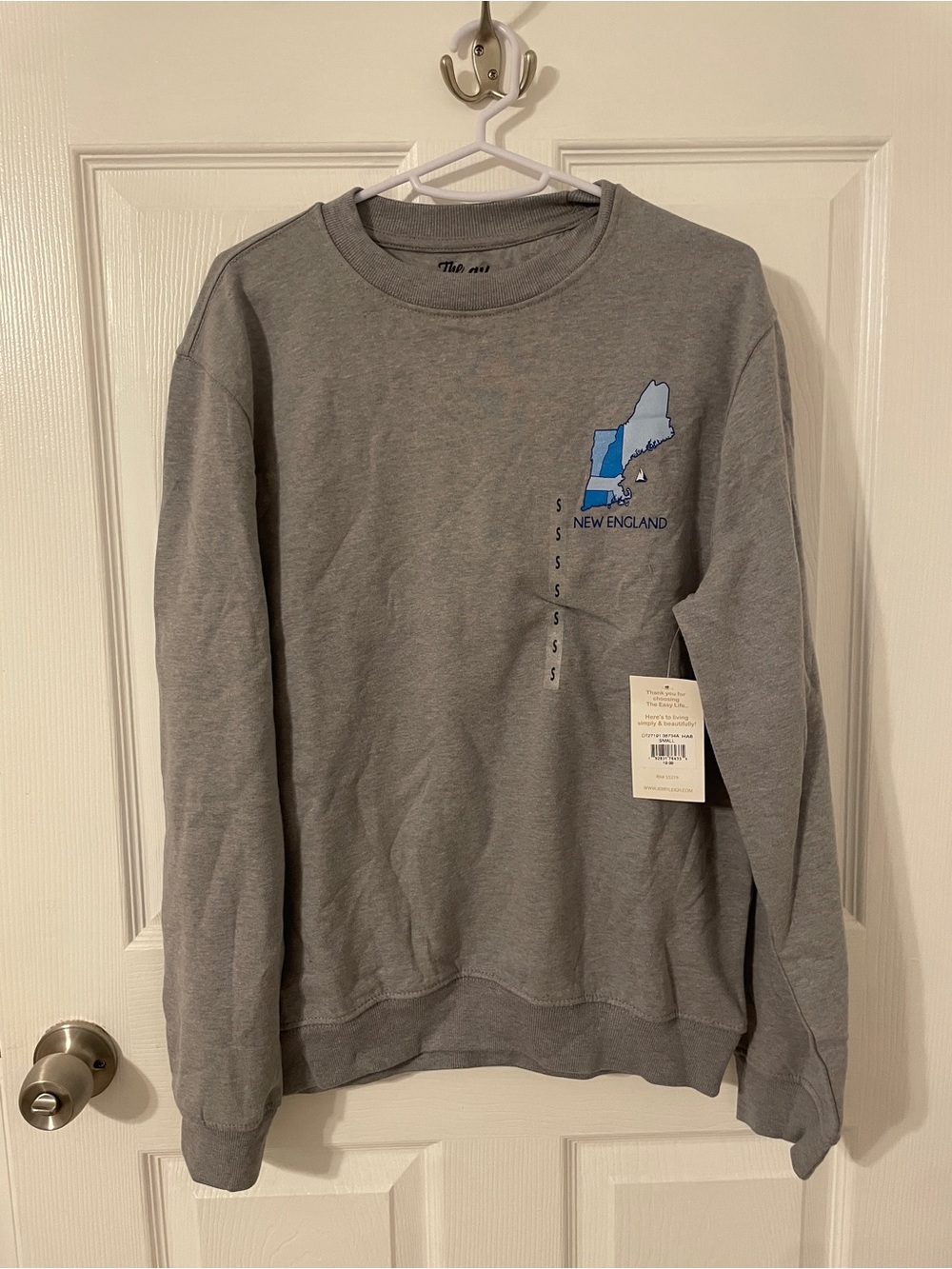 Gray Crewneck Sweatshirt with New England Graphic